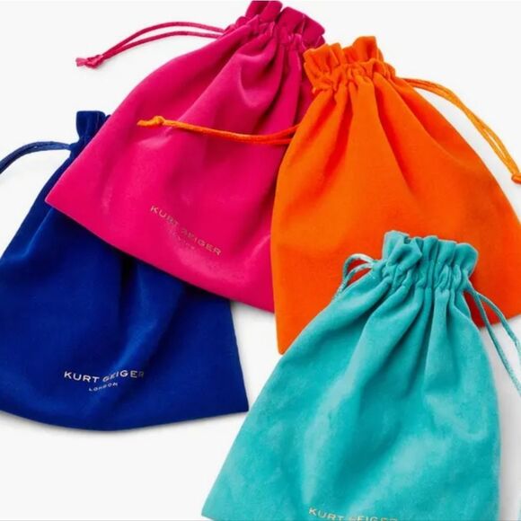 Kurt Geiger London Love Stretch Bracelet - Picture 5 of 9